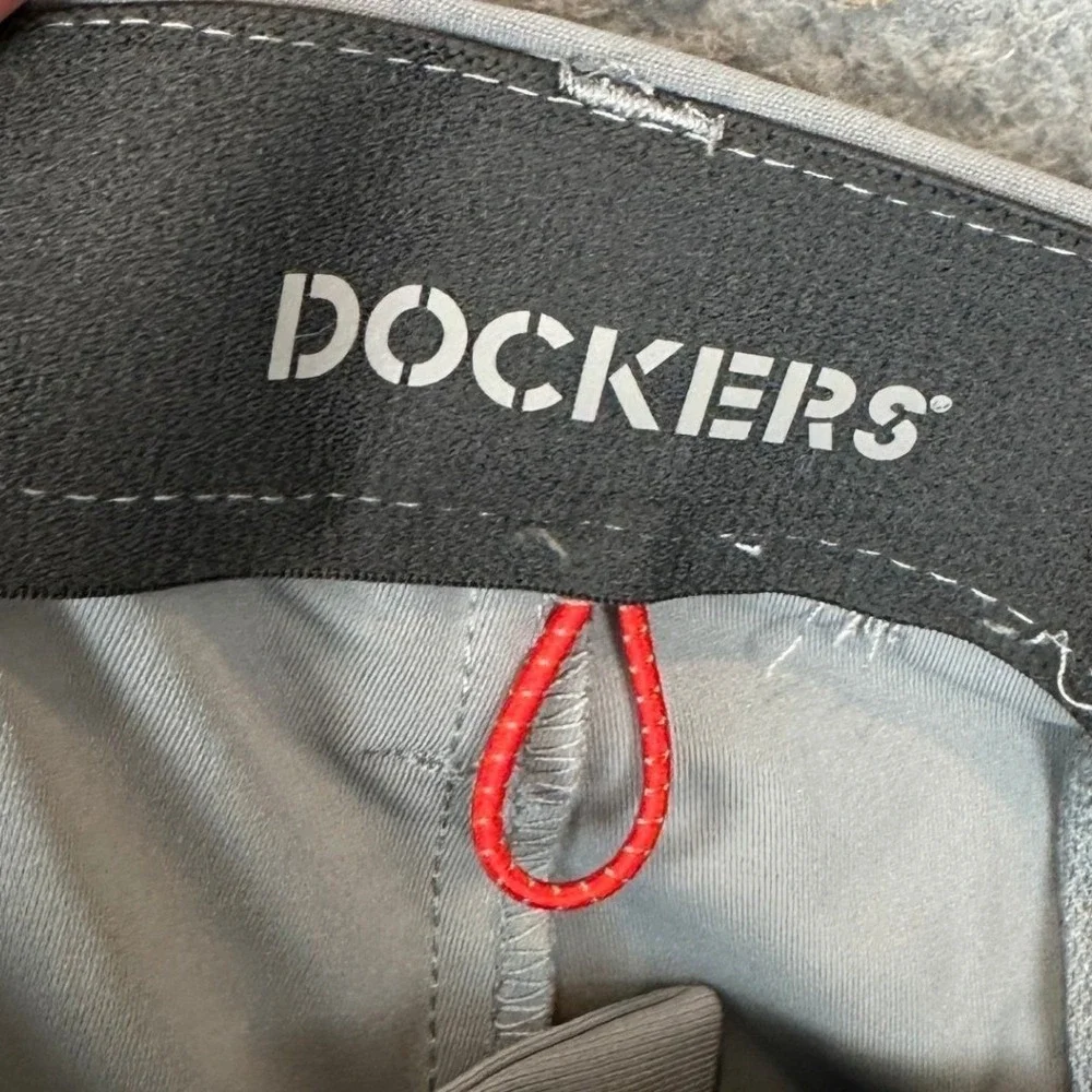 NEW Dockers Tech Chino Pants Mens 40X30 Grey Slim Fit Performance Flat Front
